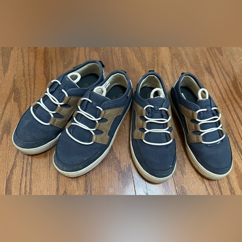 OshKosh B'gosh Dark Blue and Cream Shoes